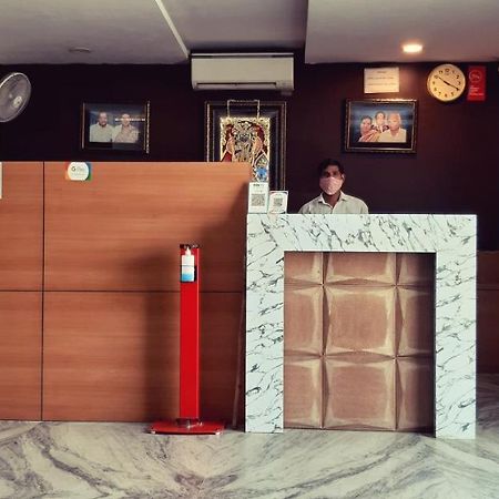 Hotel Sar Kamla Dham Skd Vrindavan Fully Vaccinated Staff Εξωτερικό φωτογραφία