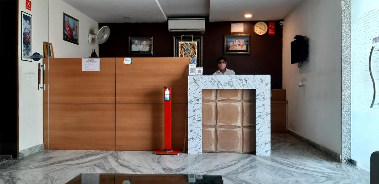 Hotel Sar Kamla Dham Skd Vrindavan Fully Vaccinated Staff Εξωτερικό φωτογραφία