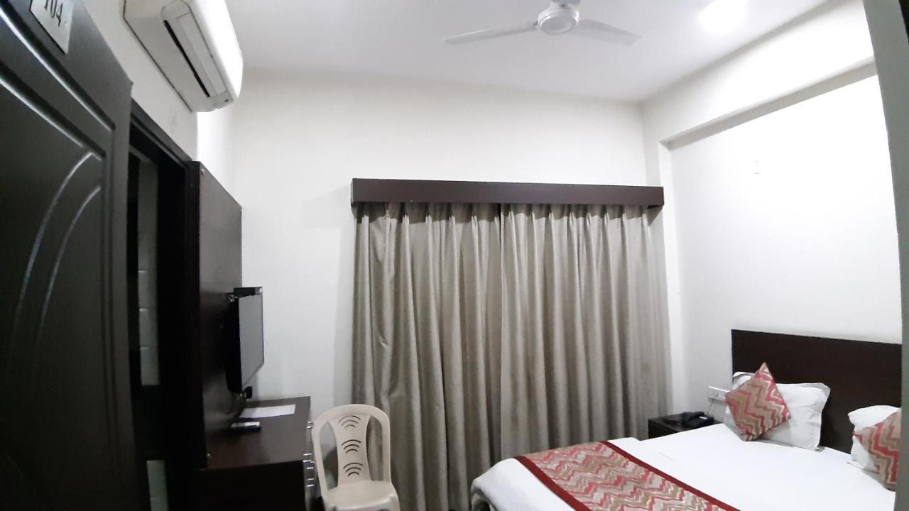 Hotel Sar Kamla Dham Skd Vrindavan Fully Vaccinated Staff Εξωτερικό φωτογραφία