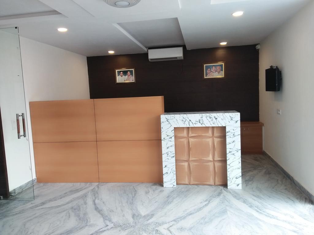 Hotel Sar Kamla Dham Skd Vrindavan Fully Vaccinated Staff Εξωτερικό φωτογραφία