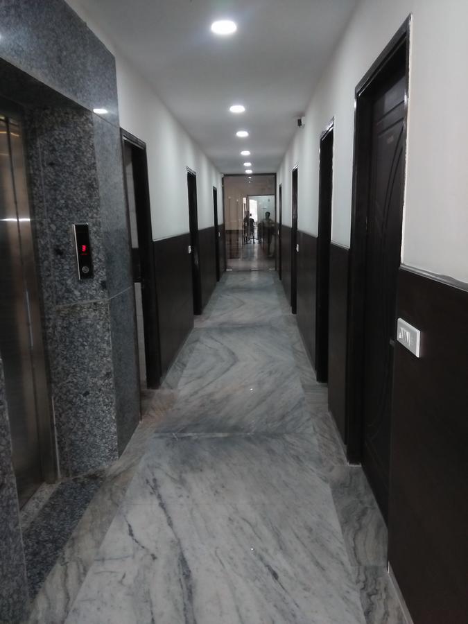 Hotel Sar Kamla Dham Skd Vrindavan Fully Vaccinated Staff Εξωτερικό φωτογραφία